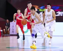 这也行？今晨亚特兰大外线爆发詹姆斯与30激战中国队分钟，转会期巴塞罗那调整名单以备欧篮联(亚特兰大对阵科莫能打出大球吗)