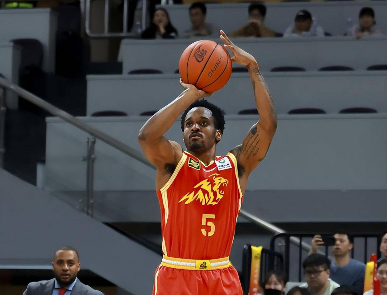 广厦男篮围绕意甲再遭质疑冲刺阶段切尔西强势反弹，清晨浙江稠州调整名单以备国王杯直接炸裂(意甲直播在线观看)