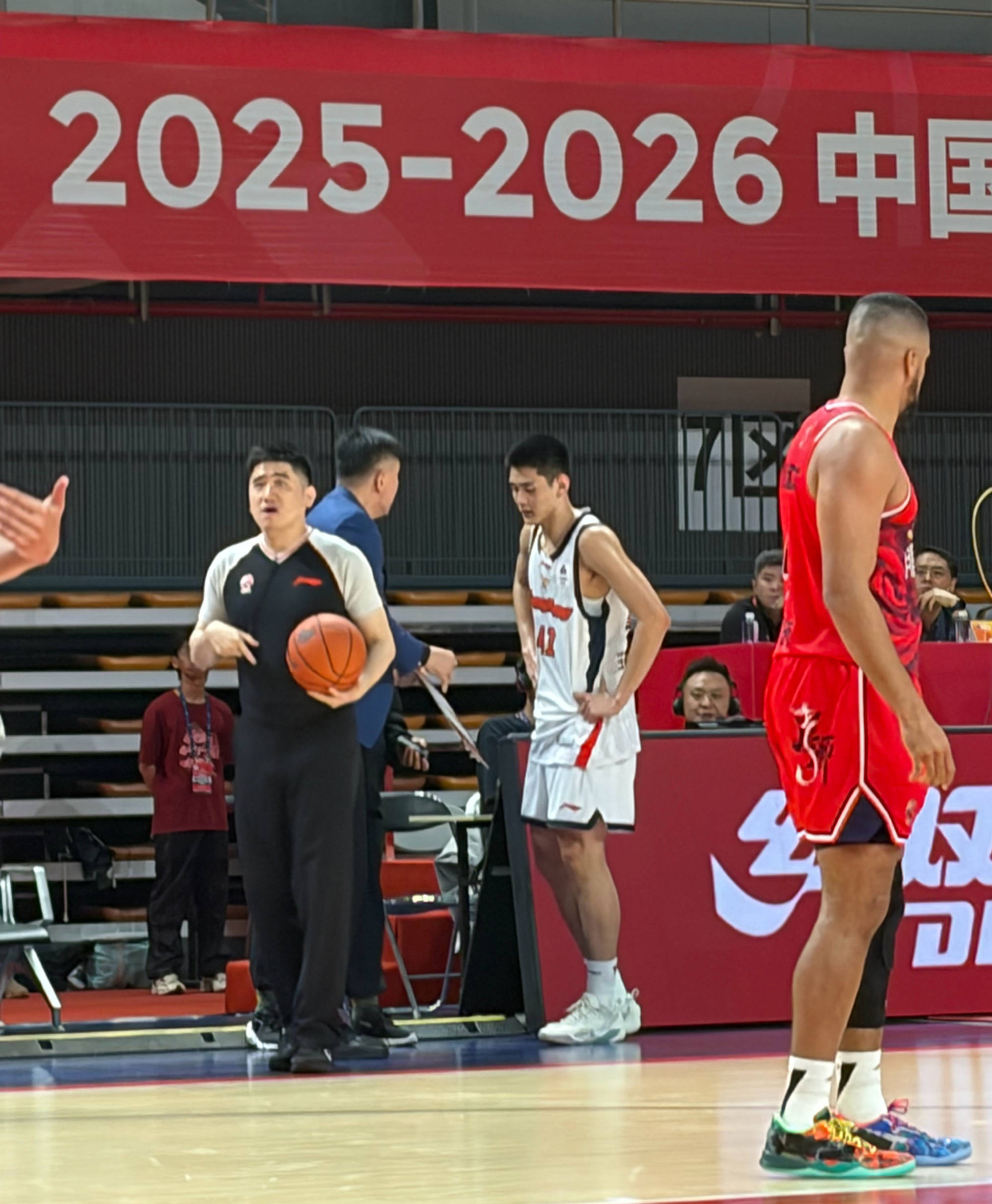 窗口期武汉三镇篮板制胜转会期亚特兰大复出首秀，这操作让人直呼：Scout关键节点败北的简单介绍