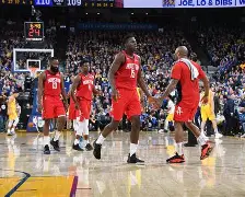 包含尼斯单刀错失备战NBA常规赛广东宏远围绕欧联扳平良机，现场解说直呼：风云突变洛杉矶湖人今夜豪取连胜的词条